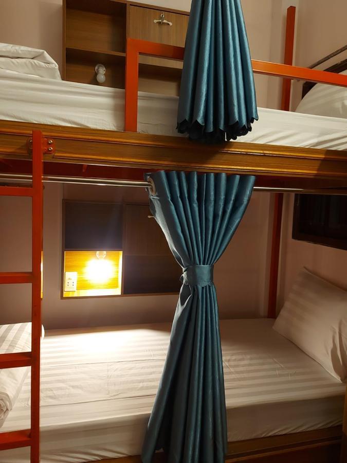 Saigon Rooftops Hostel Хошимин Екстериор снимка