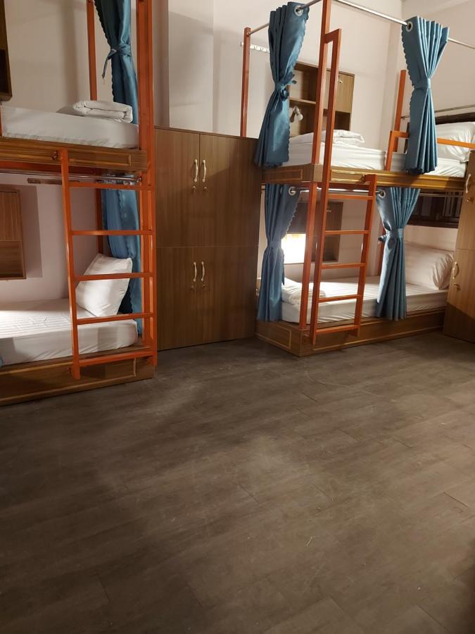 Saigon Rooftops Hostel Хошимин Екстериор снимка