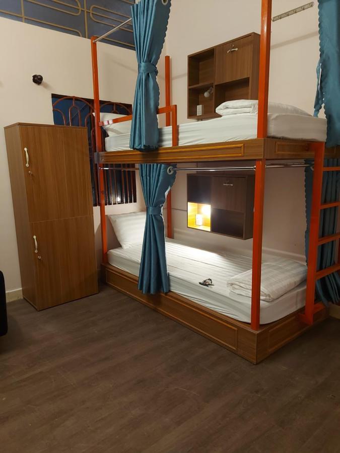 Saigon Rooftops Hostel Хошимин Екстериор снимка