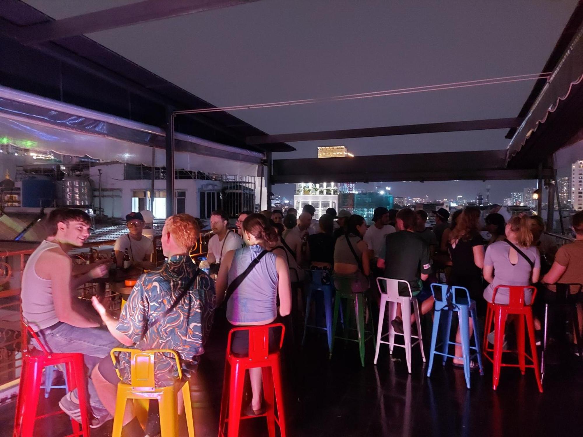 Saigon Rooftops Hostel Хошимин Екстериор снимка