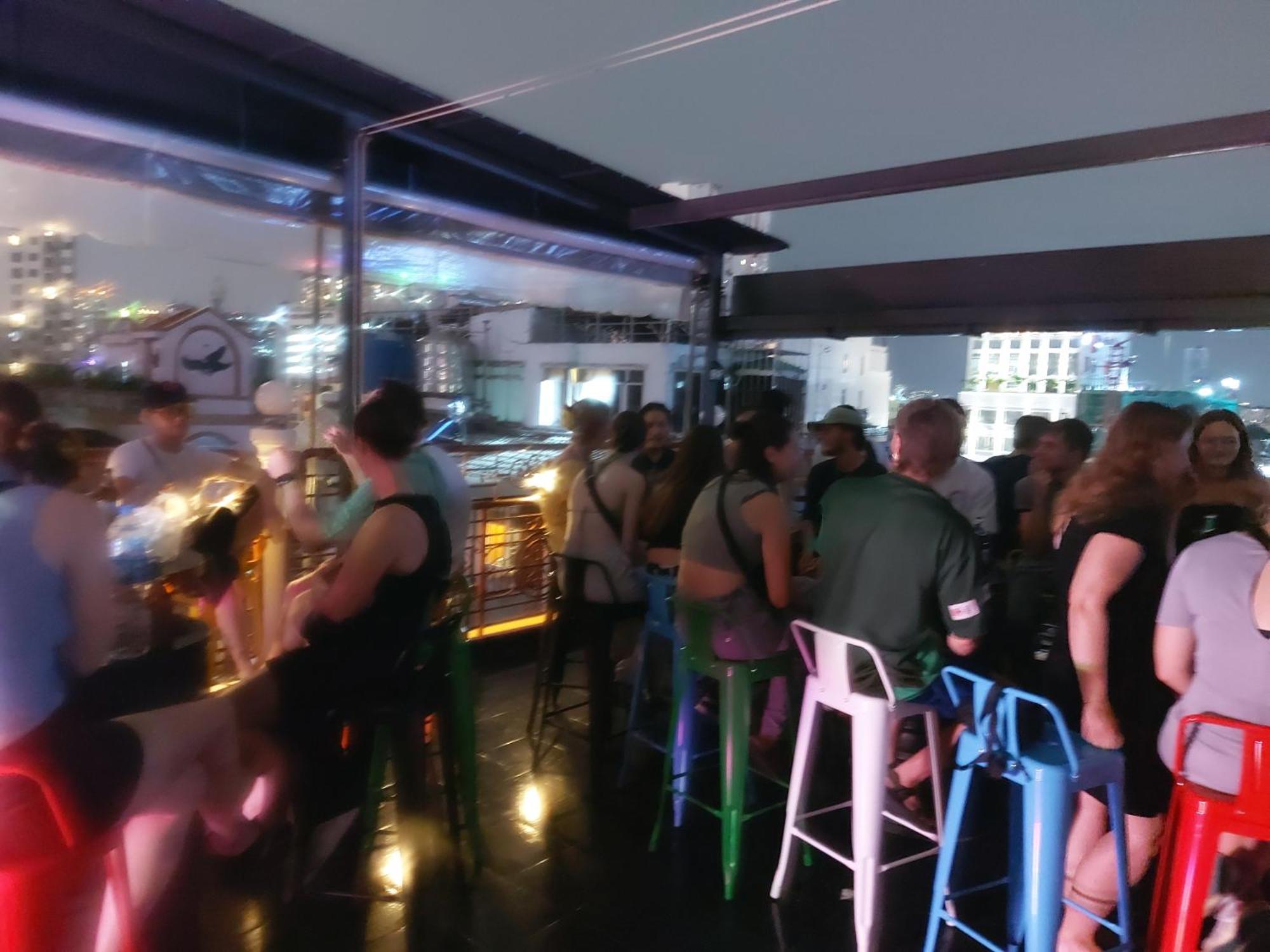 Saigon Rooftops Hostel Хошимин Екстериор снимка