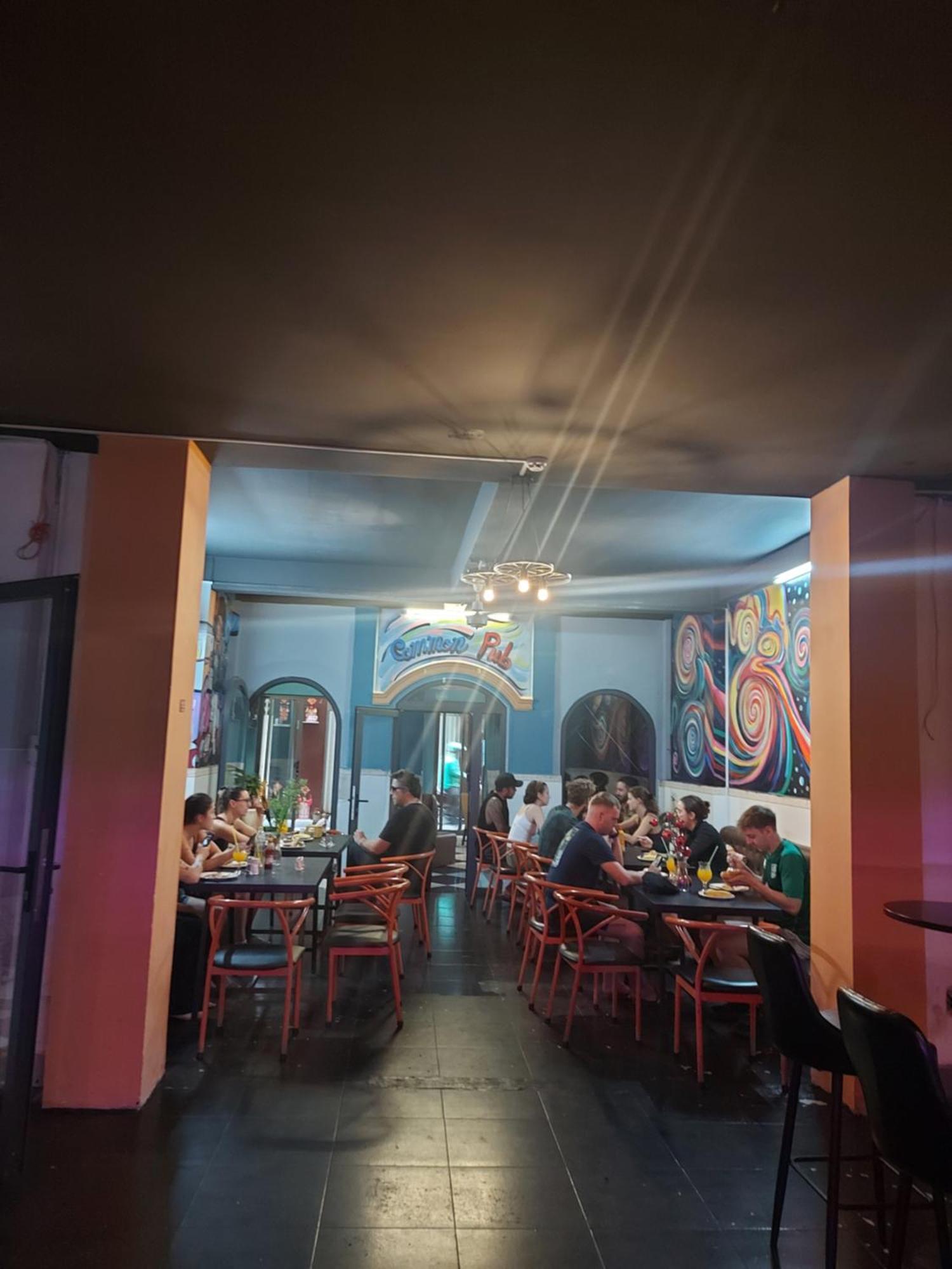 Saigon Rooftops Hostel Хошимин Екстериор снимка