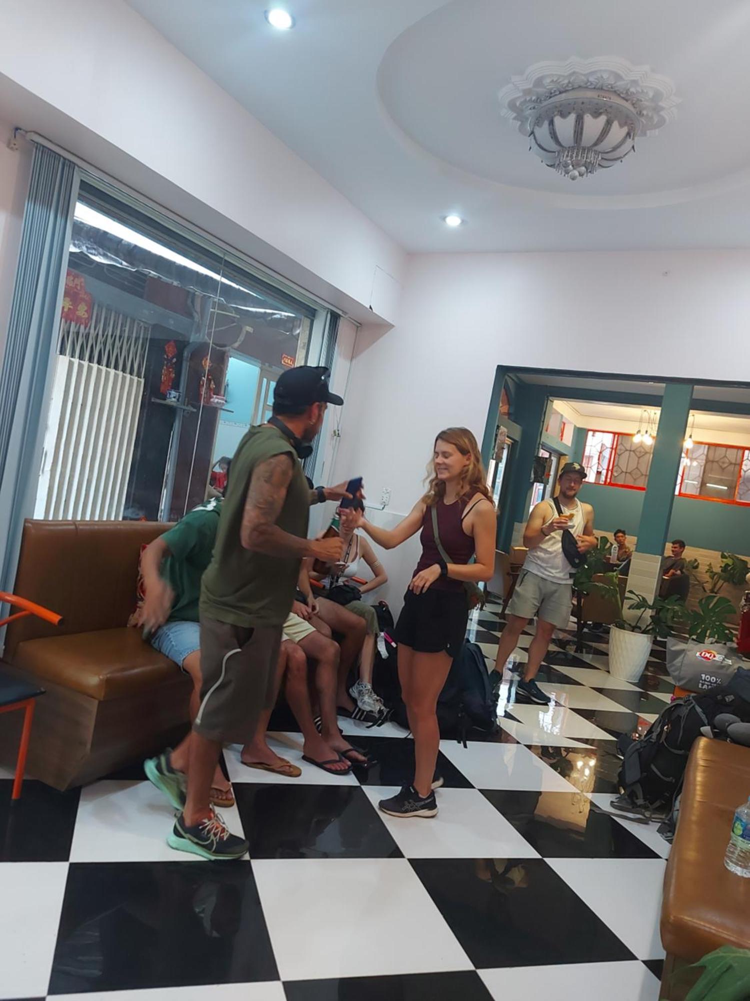 Saigon Rooftops Hostel Хошимин Екстериор снимка