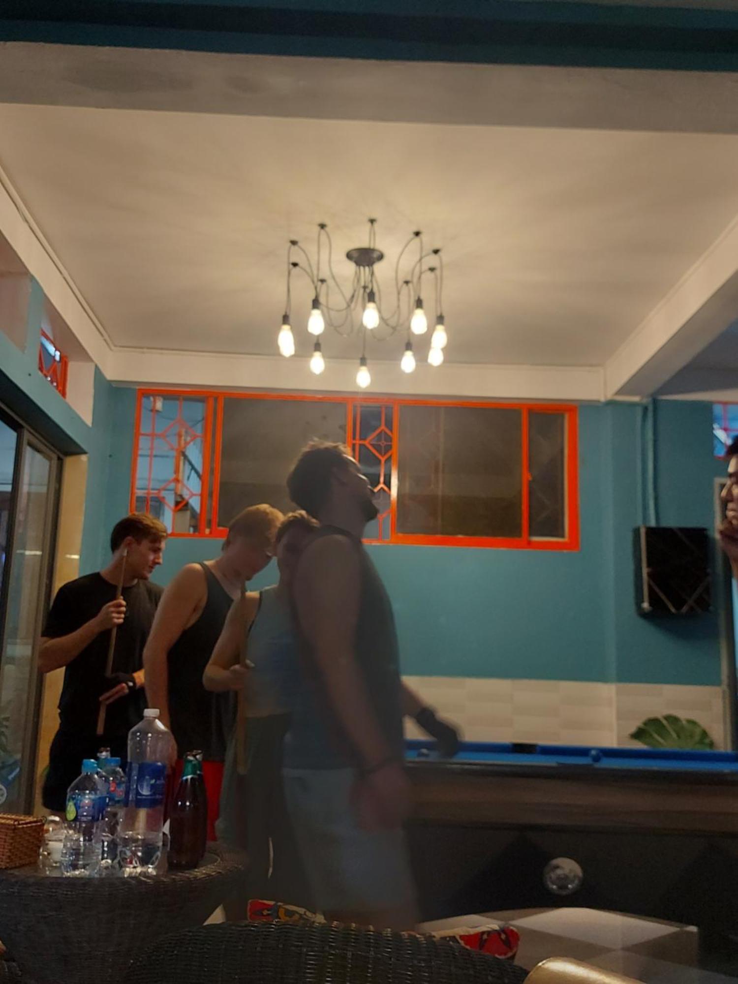 Saigon Rooftops Hostel Хошимин Екстериор снимка