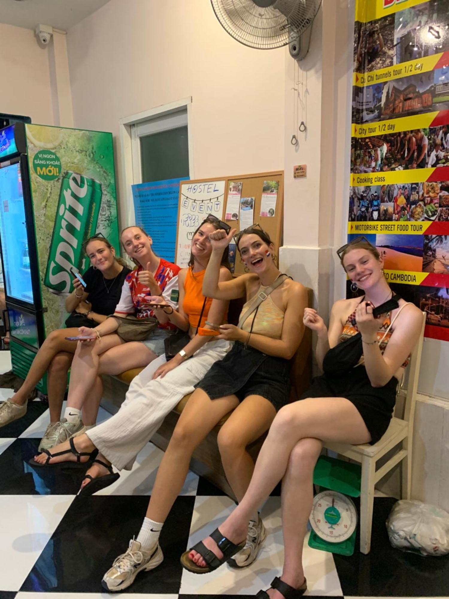 Saigon Rooftops Hostel Хошимин Екстериор снимка
