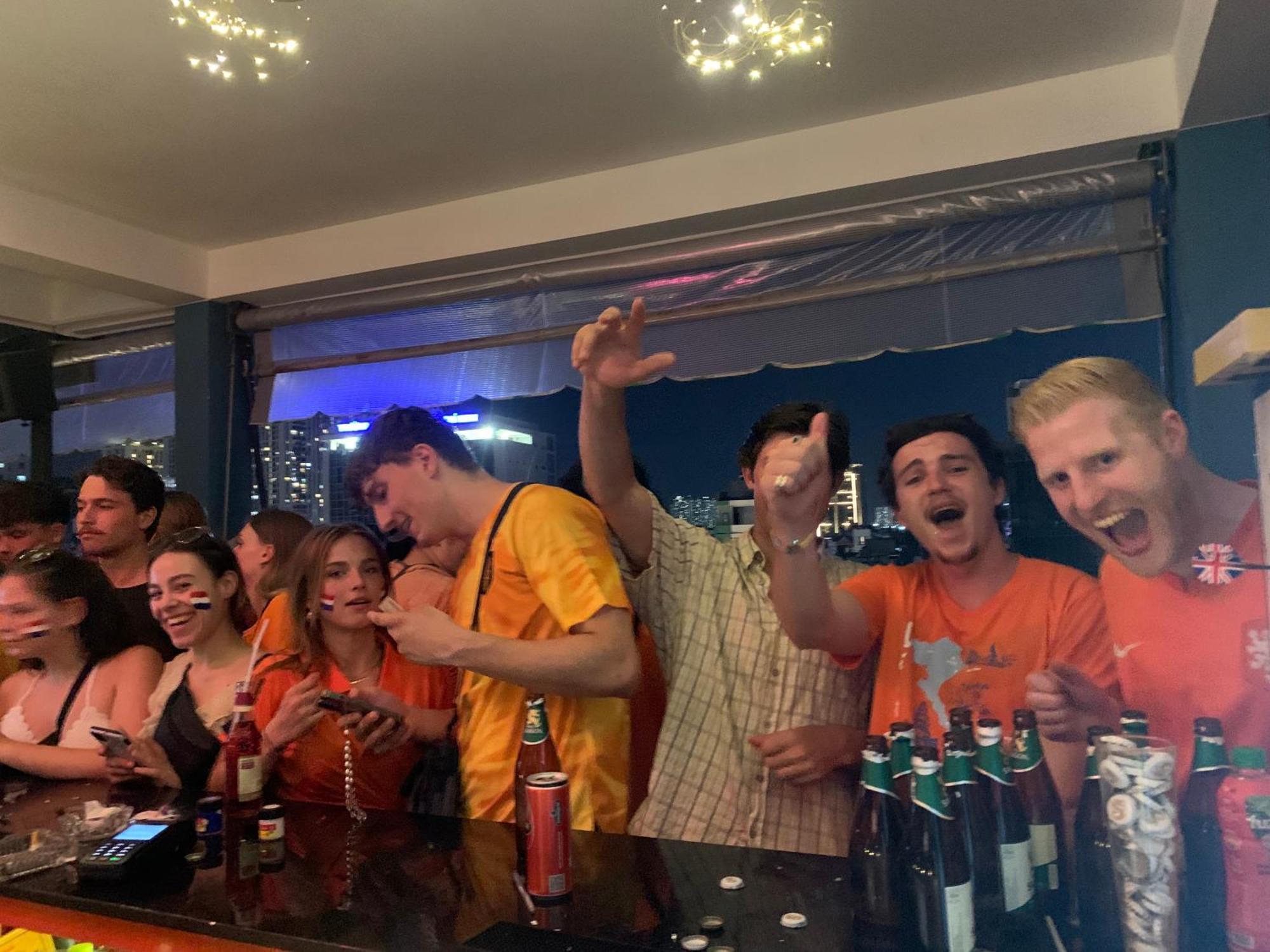 Saigon Rooftops Hostel Хошимин Екстериор снимка
