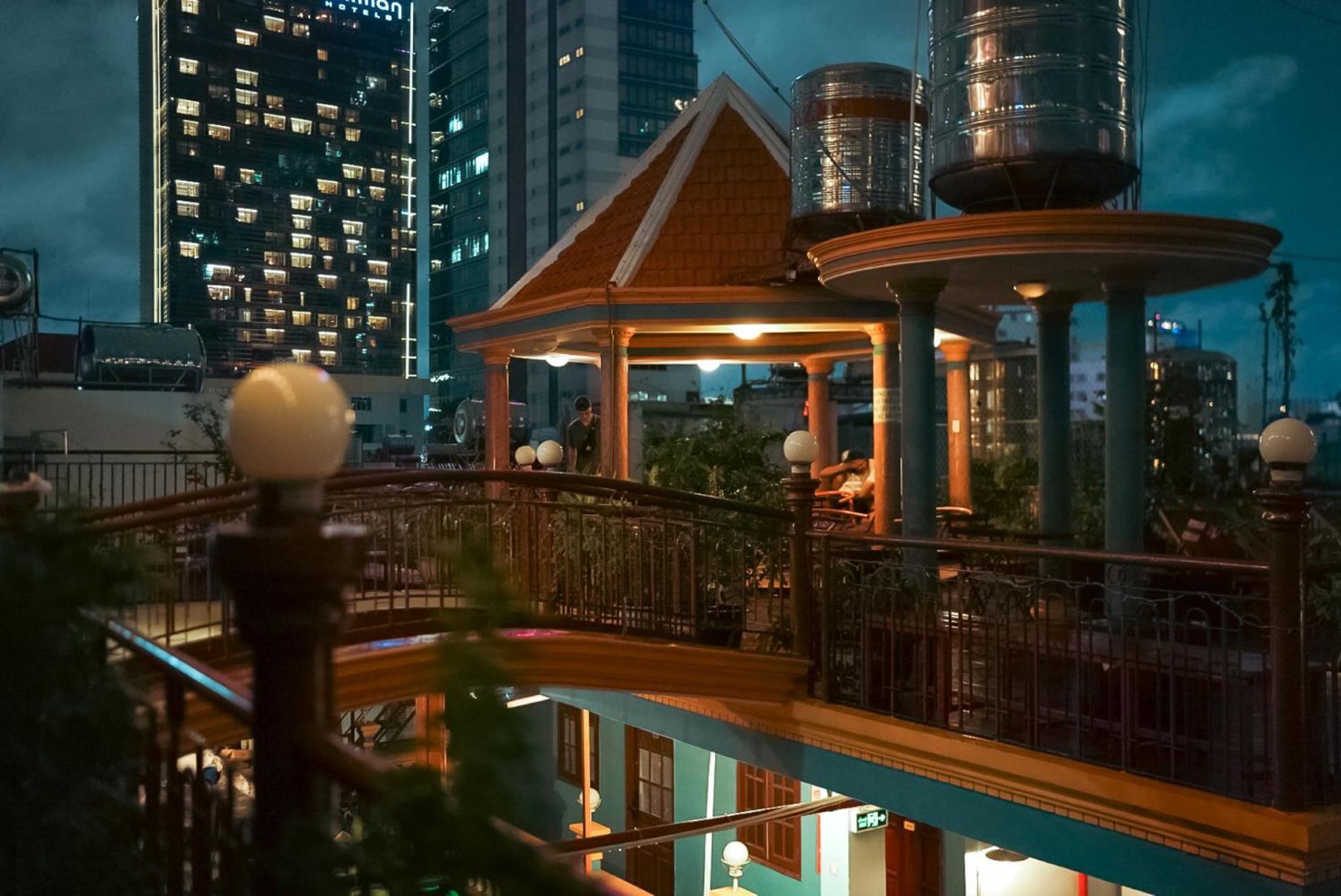 Saigon Rooftops Hostel Хошимин Екстериор снимка